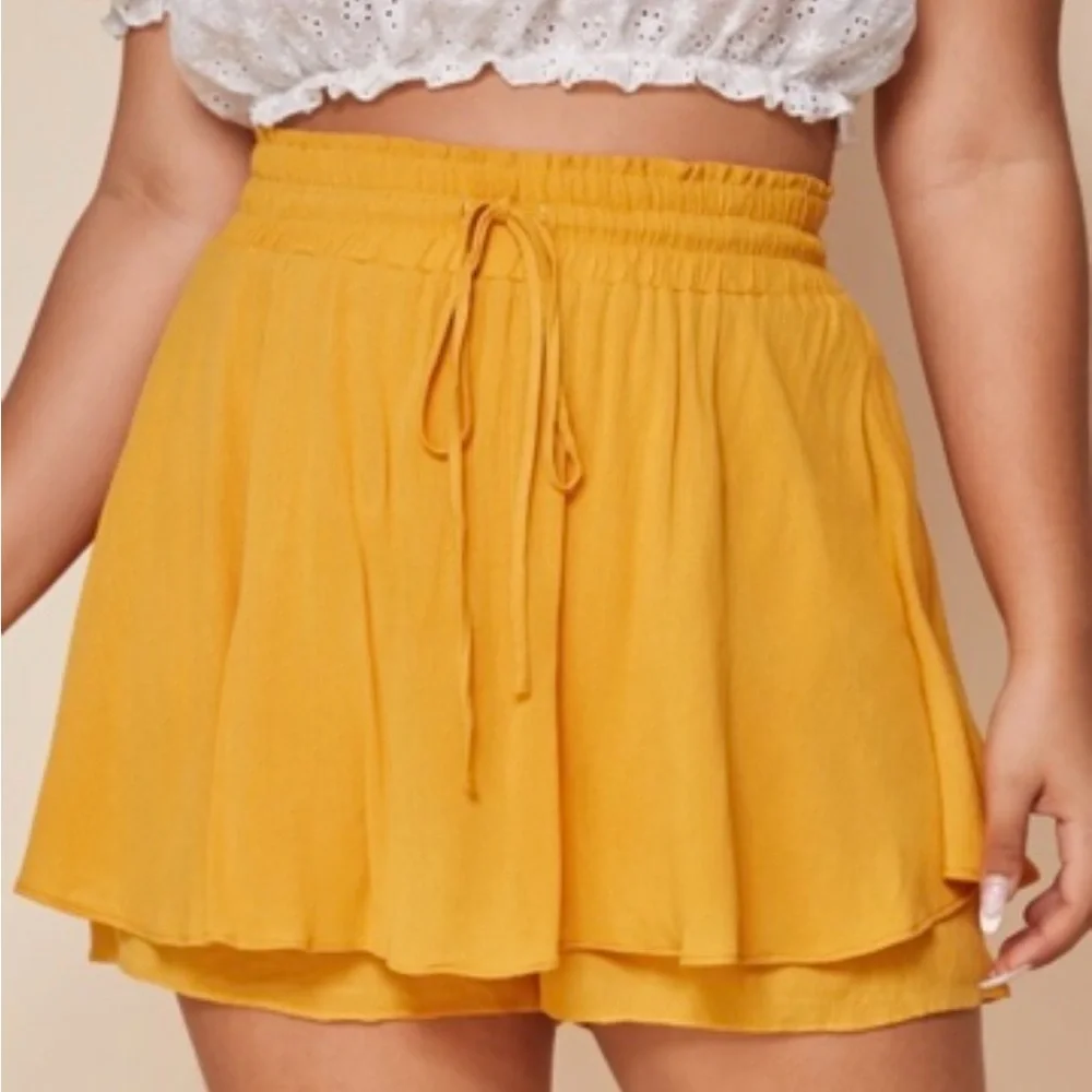NEW•2X•Mellow Yellow Drawstring Layered Shorts - Picture 6 of 12